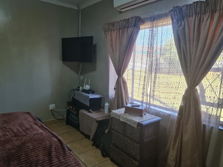 3 Bedroom Property for Sale in Protea Park North West